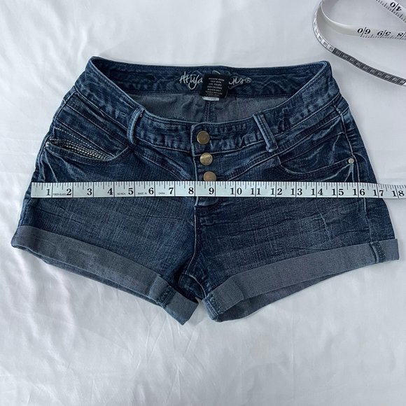 Ariya Jeans Junior's Cut Off Shorts Size 5/6 with 3 Button Fly with Cuffed Hem - Picture 10 of 12